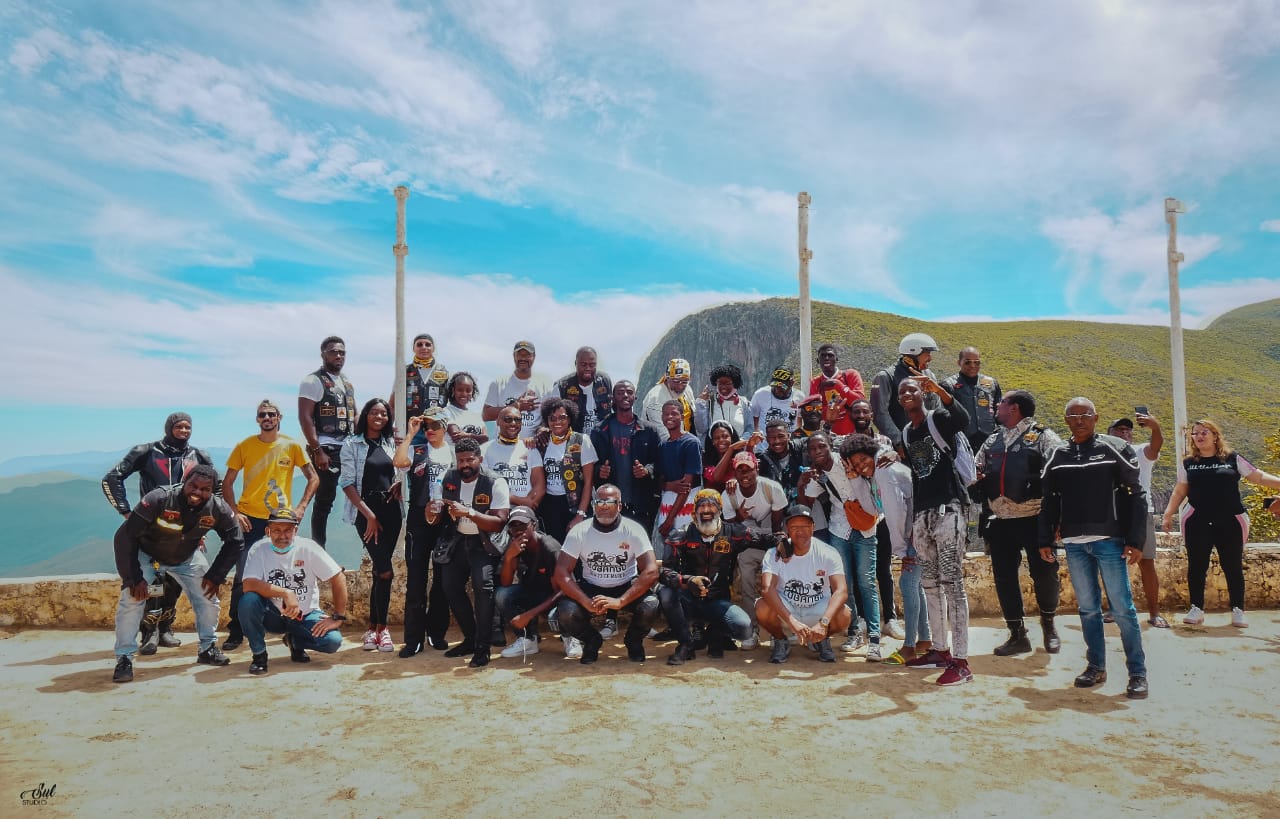 Foto 1 da excursão Visita ao Miradouro da Serra da Leba